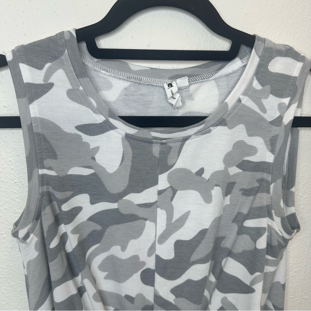 Cable & Gauge White & Gray Camo Blouse Size Small - Picture 2 of 10